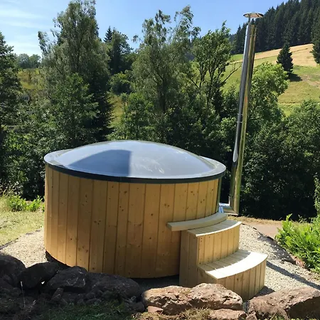 Kleine Kinzig: Idyllisch | Sauna | Hot Tub | Kamin Ferienhaus Alpirsbach