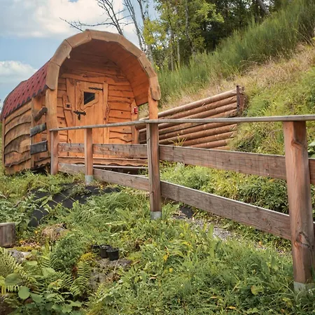 Kleine Kinzig: Idyllisch | Sauna | Hot Tub | Kamin Ferienhaus *