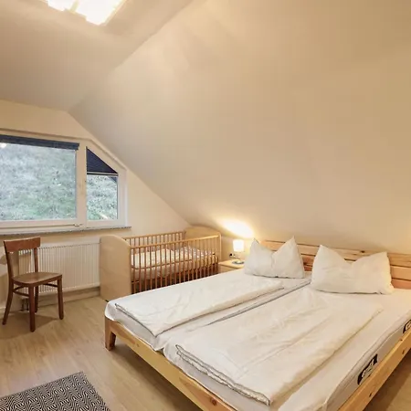 Kleine Kinzig: Idyllisch | Sauna | Hot Tub | Kamin Ferienhaus Alpirsbach