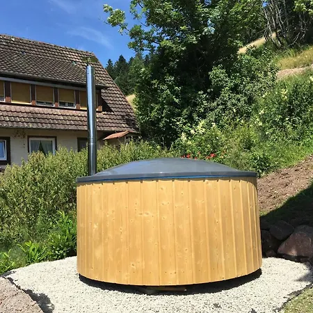 Kleine Kinzig: Idyllisch | Sauna | Hot Tub | Kamin