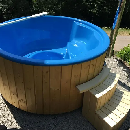Ferienhaus Kleine Kinzig: Idyllisch | Sauna | Hot Tub | Kamin Alpirsbach