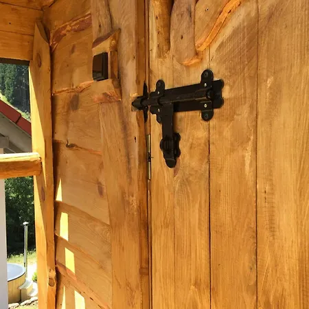 Kleine Kinzig: Idyllisch | Sauna | Hot Tub | Kamin